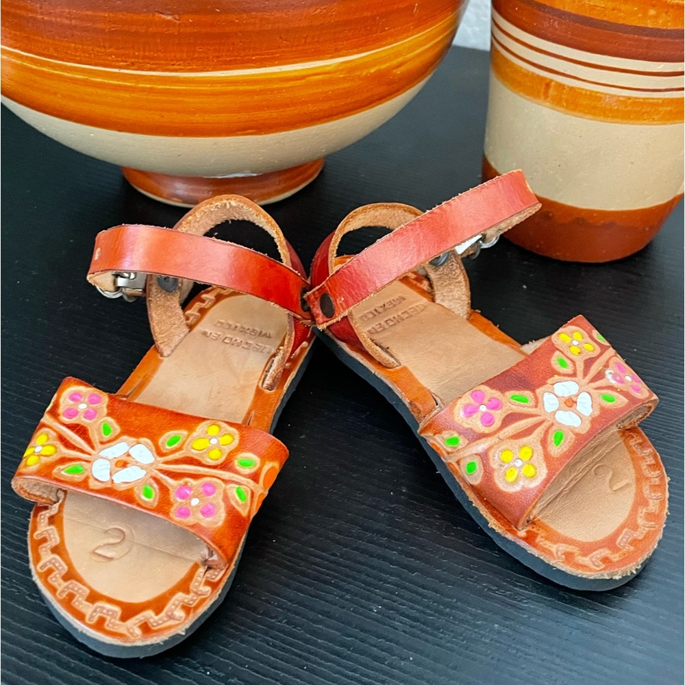 Girls Mexican Huaraches, Best Guess in Size would be 4.5C-5C, Real Leather